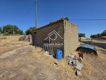 Terreno para Venda em Escalos de Cima e Lousa