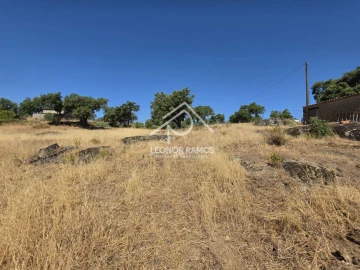 Terreno para Venda em Escalos de Cima e Lousa
