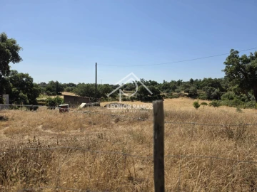 Terreno para Venda em Escalos de Cima e Lousa