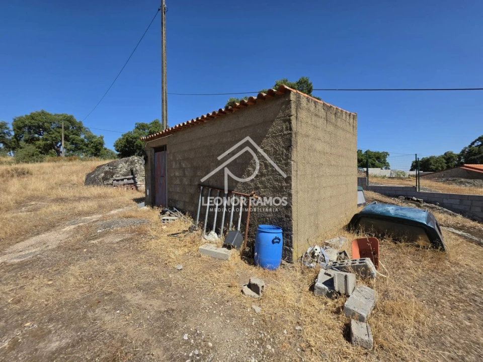 Terreno para Venda em Escalos de Cima e Lousa Foto 7