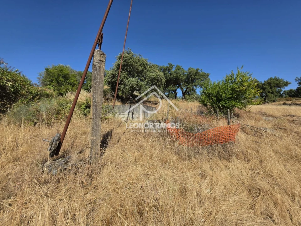 Terreno para Venda em Escalos de Cima e Lousa Foto 14