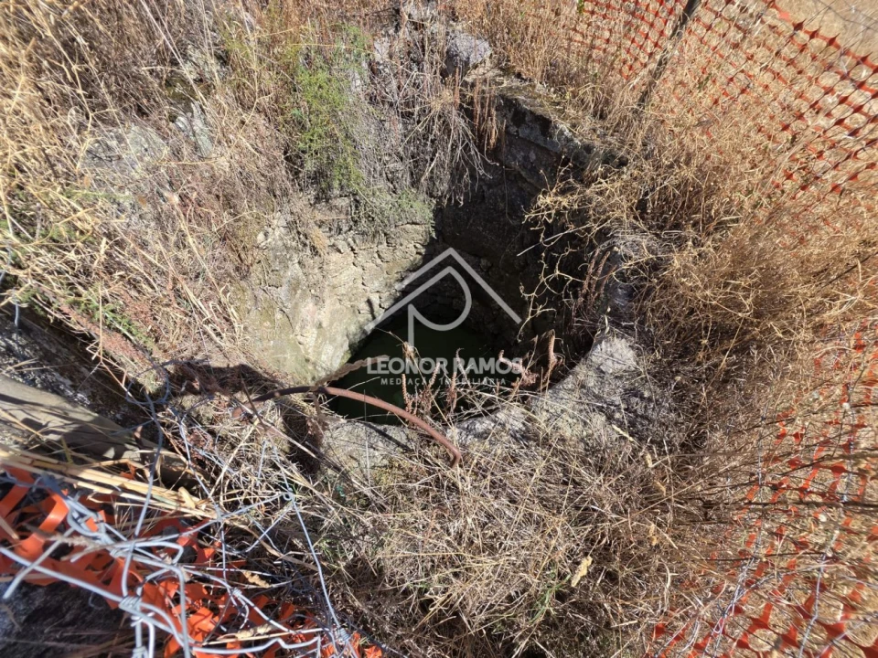 Terreno para Venda em Escalos de Cima e Lousa Foto 12