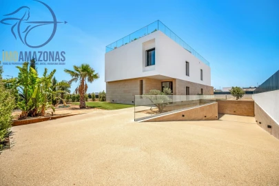 Moradia T4 para Venda em Alcantarilha e Pêra