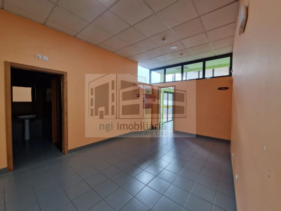Loja para Arrendamento em Odivelas Foto 23