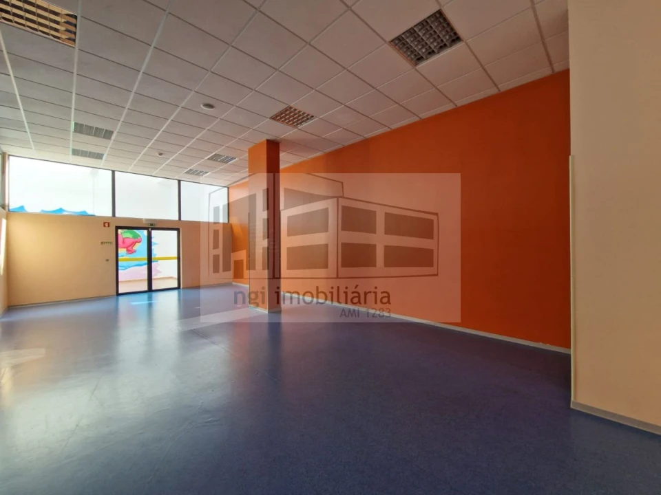Loja para Arrendamento em Odivelas Foto 2