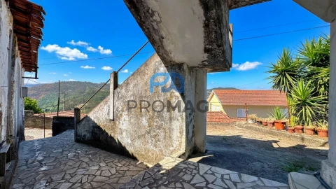 Moradia T3 para Venda em Souselo