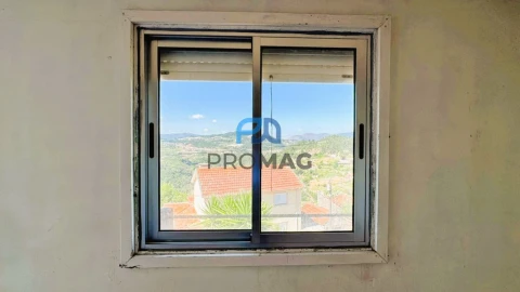 Moradia T3 para Venda em Souselo