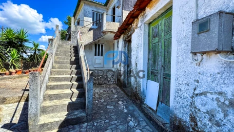 Moradia T3 para Venda em Souselo