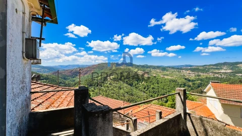 Moradia T3 para Venda em Souselo