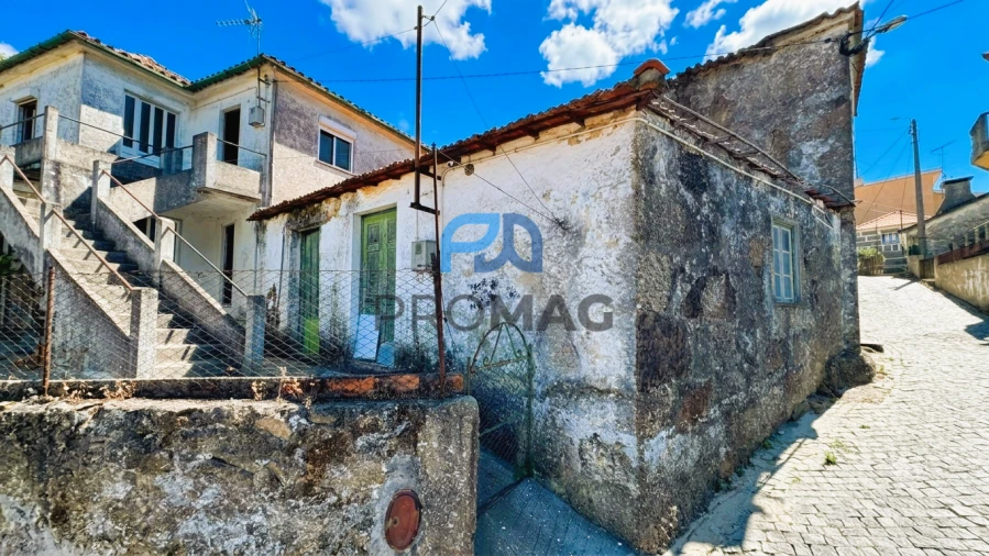 Moradia T3 para Venda em Souselo Foto 3