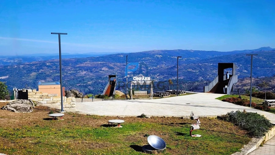 Moradia T3 para Venda em Souselo Foto 44