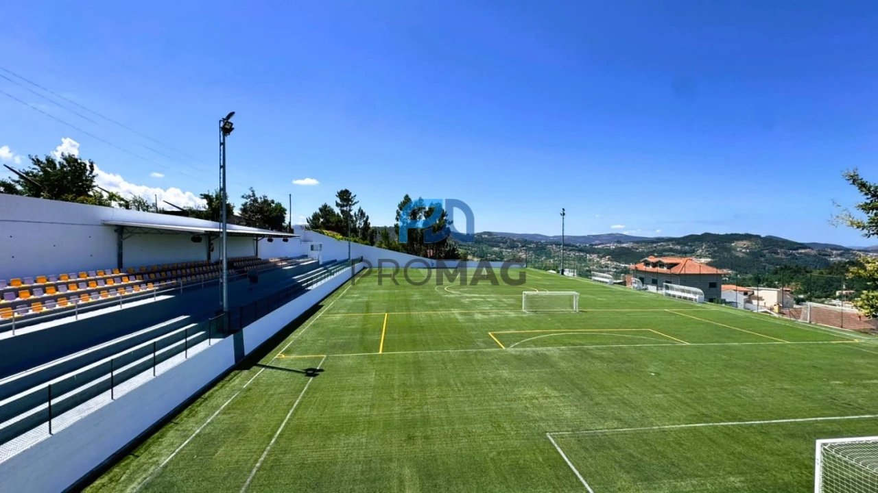 Moradia T3 para Venda em Souselo Foto 43