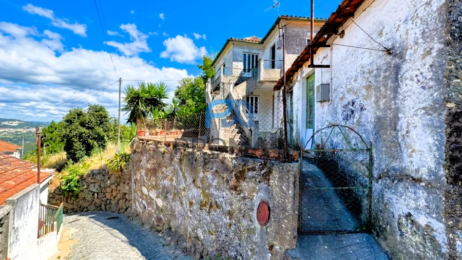 Moradia T3 para Venda em Souselo