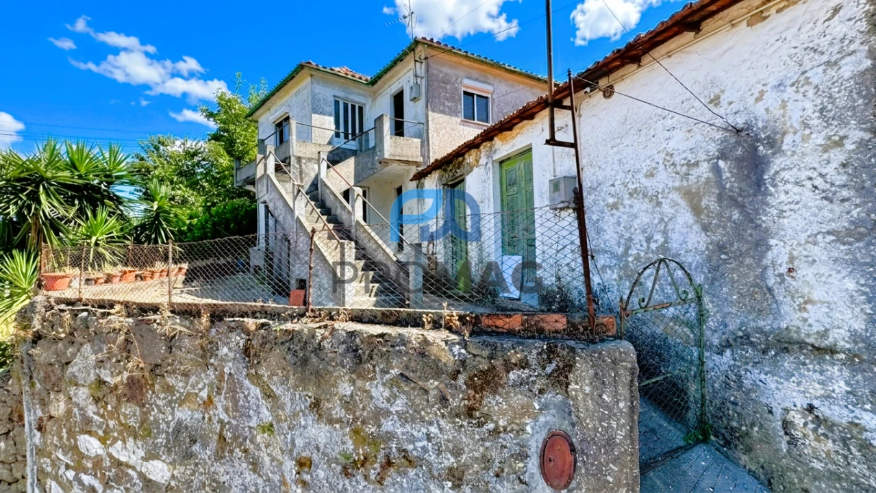 Moradia T3 para Venda em Souselo Foto 4