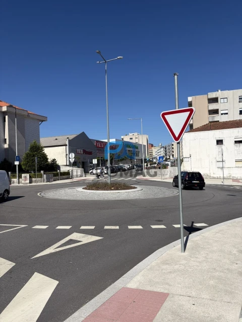 Loja para Venda em Custóias, Leça do Balio e Guifões