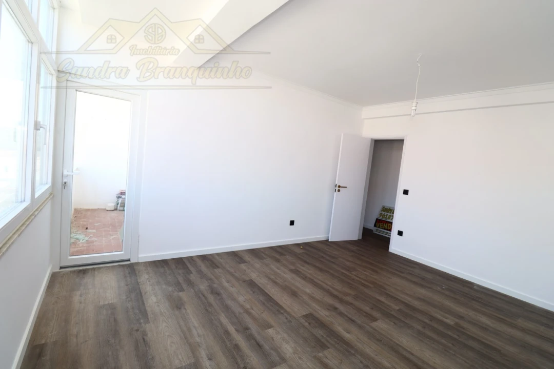 Apartamento T2 para Venda em Silveira Foto 16