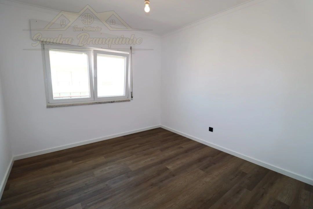 Apartamento T2 para Venda em Silveira Foto 18