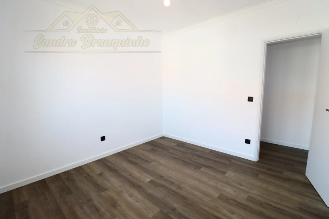 Apartamento T2 para Venda em Silveira Foto 19