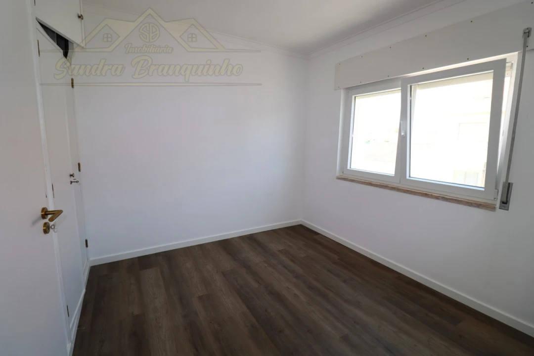 Apartamento T2 para Venda em Silveira Foto 23