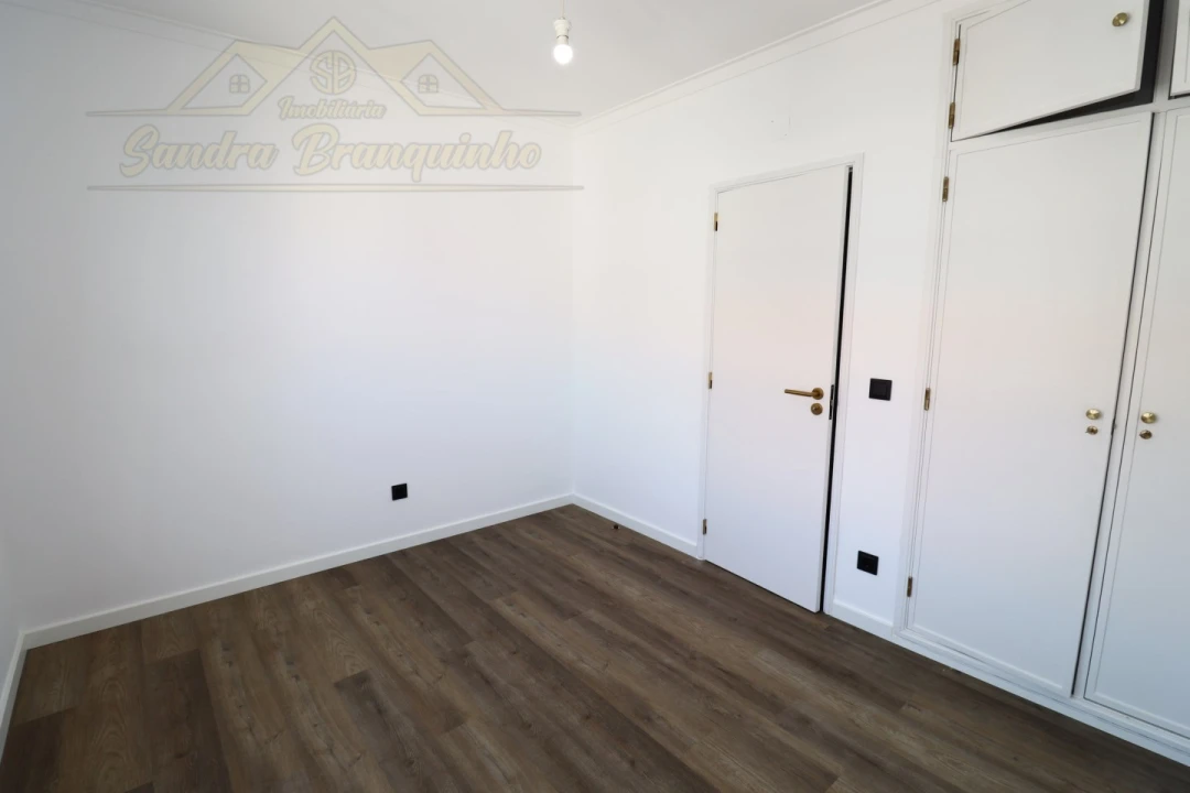 Apartamento T2 para Venda em Silveira Foto 24
