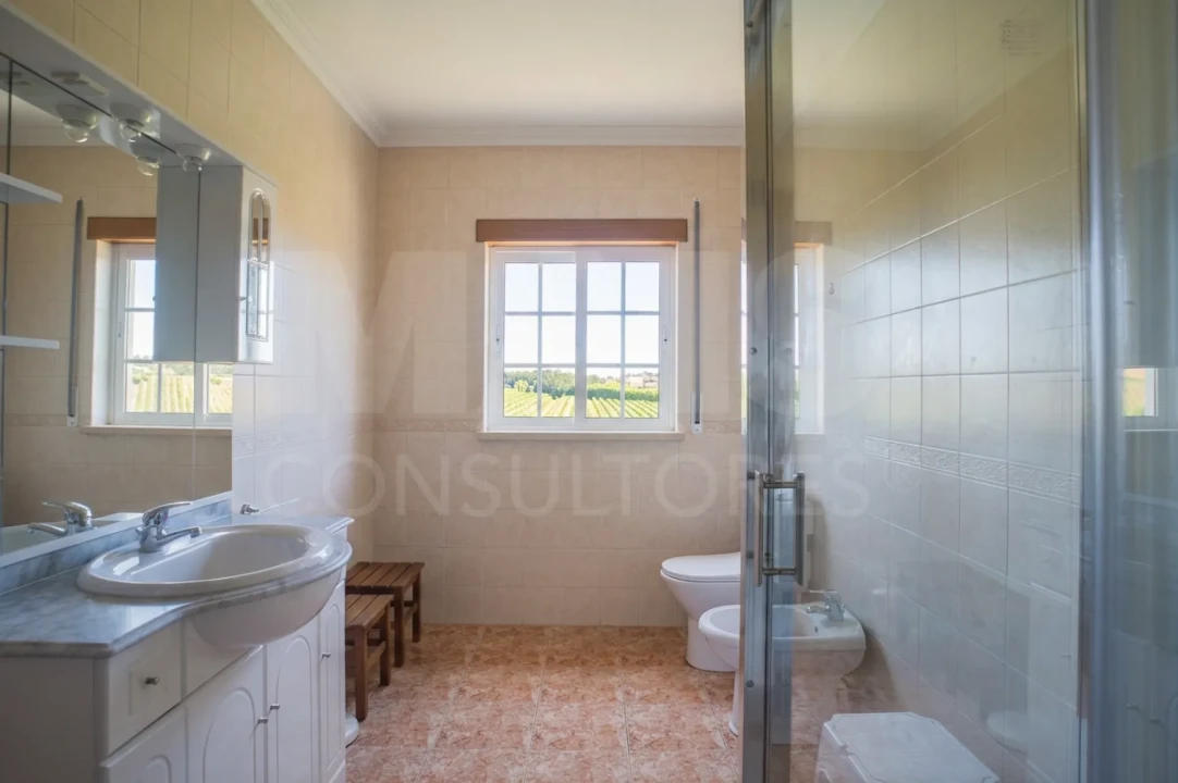 Moradia T2 para Venda em Painho e Figueiros Foto 8