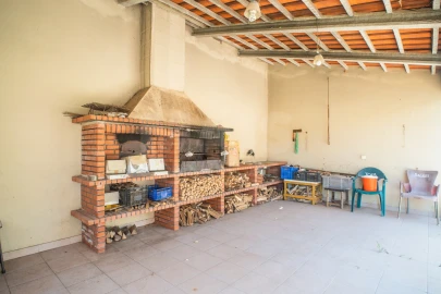 Moradia T2 para Venda em Painho e Figueiros
