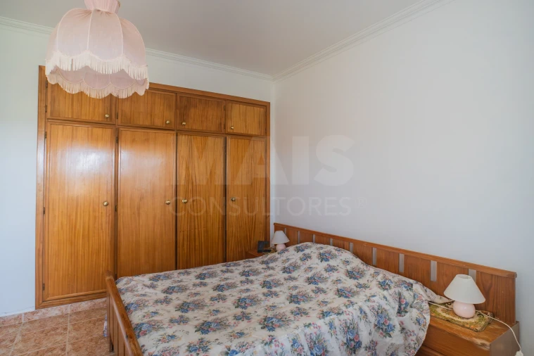 Moradia T2 para Venda em Painho e Figueiros Foto 9