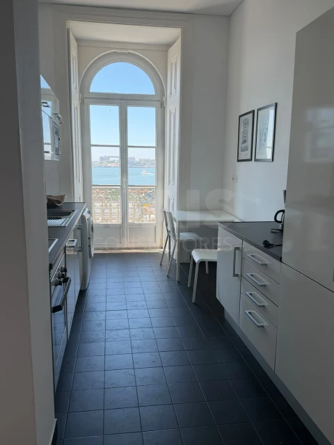 Apartamento T1 para Arrendamento em Misericórdia