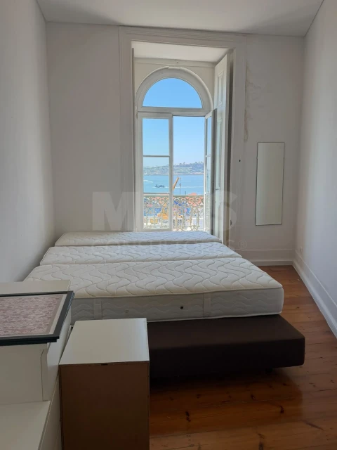 Apartamento T1 para Arrendamento em Misericórdia