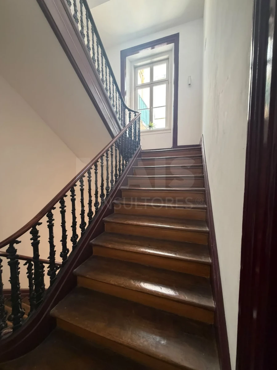 Apartamento T1 para Arrendamento em Misericórdia Foto 11
