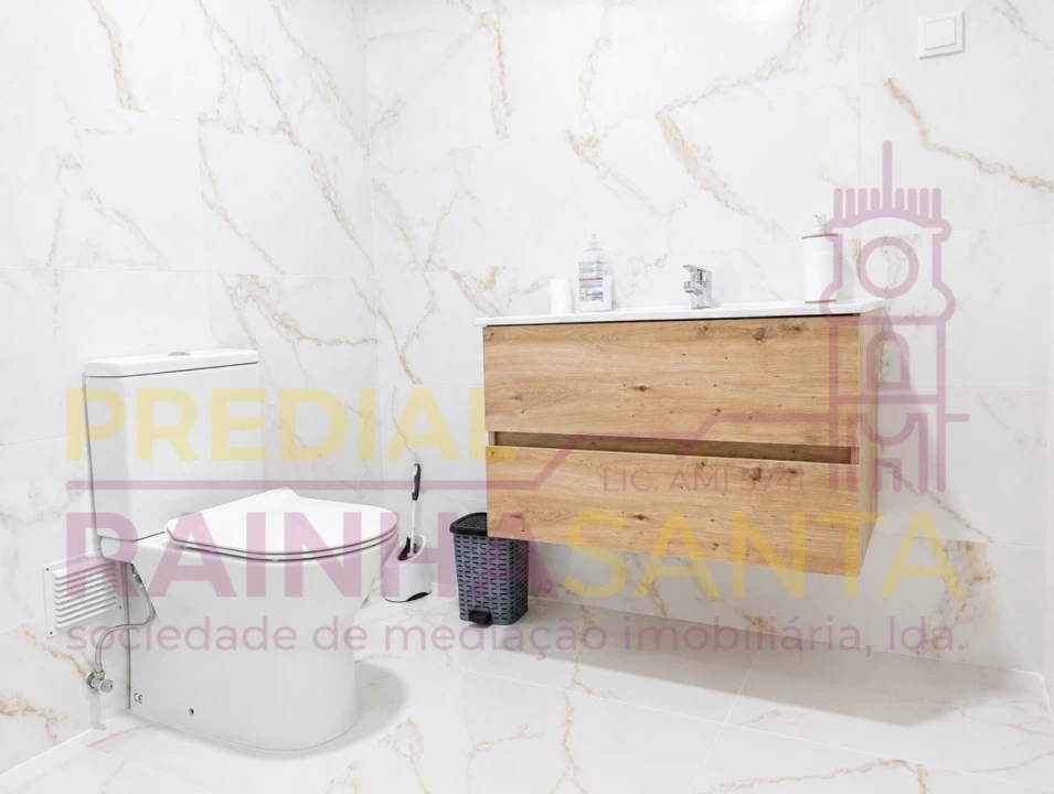 Apartamento T3 para Venda em Sé Nova, Santa Cruz, Almedina e São Bartolomeu Foto 13