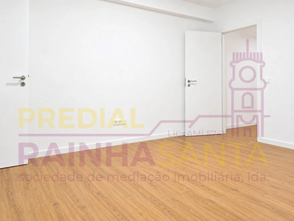 Apartamento T3 para Venda em Sé Nova, Santa Cruz, Almedina e São Bartolomeu Foto 32