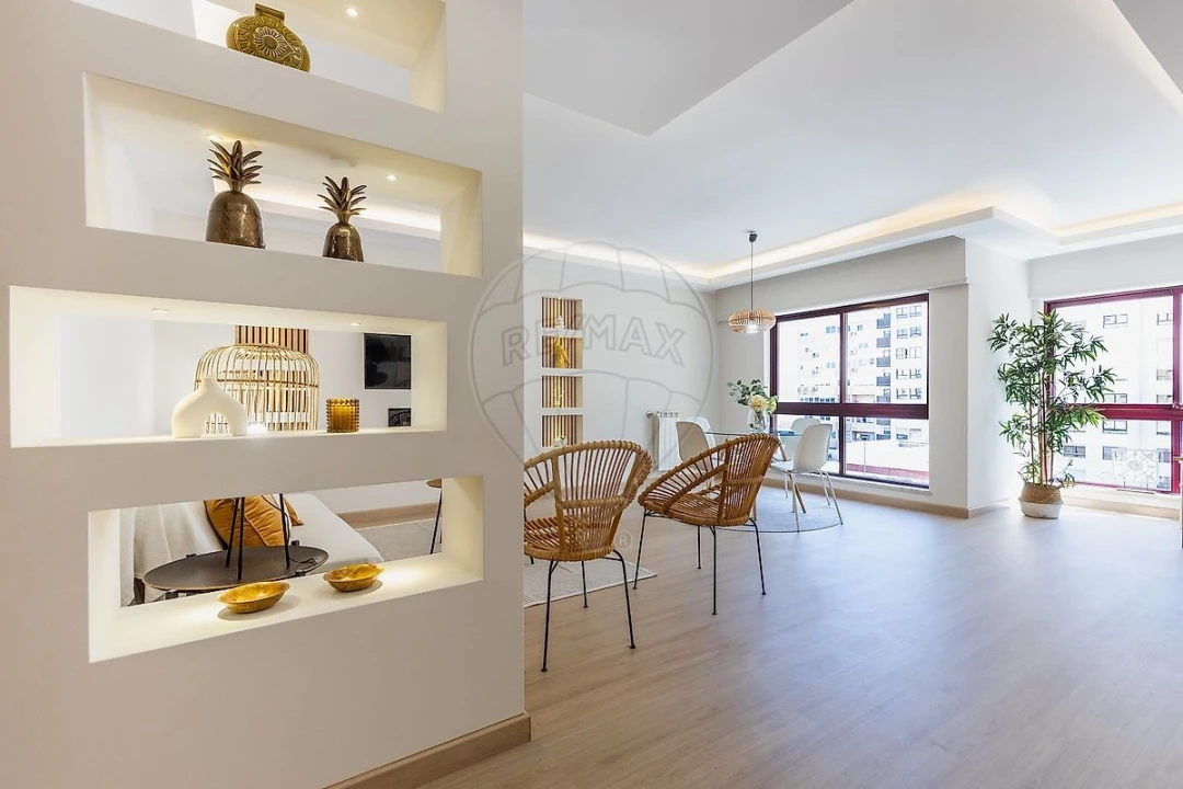 Apartamento T2 para Arrendamento em Alfragide Foto 38