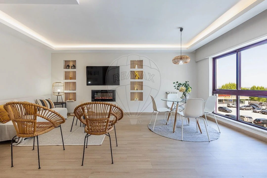 Apartamento T2 para Arrendamento em Alfragide Foto 3