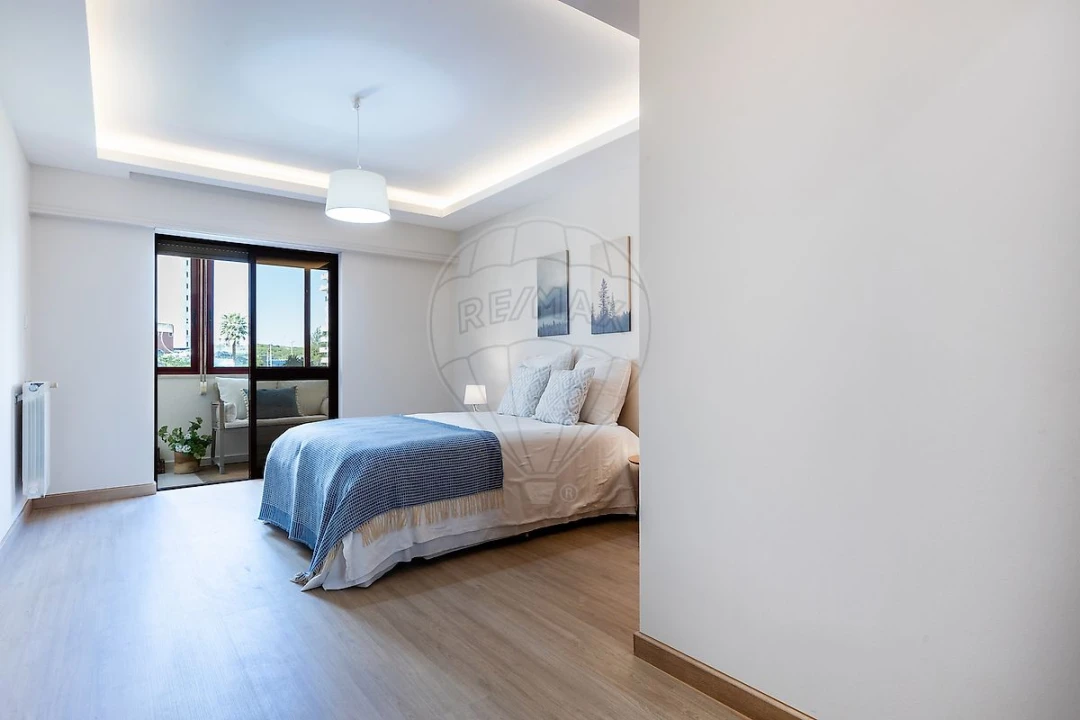 Apartamento T2 para Arrendamento em Alfragide Foto 11