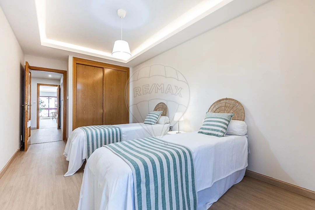Apartamento T2 para Arrendamento em Alfragide Foto 12