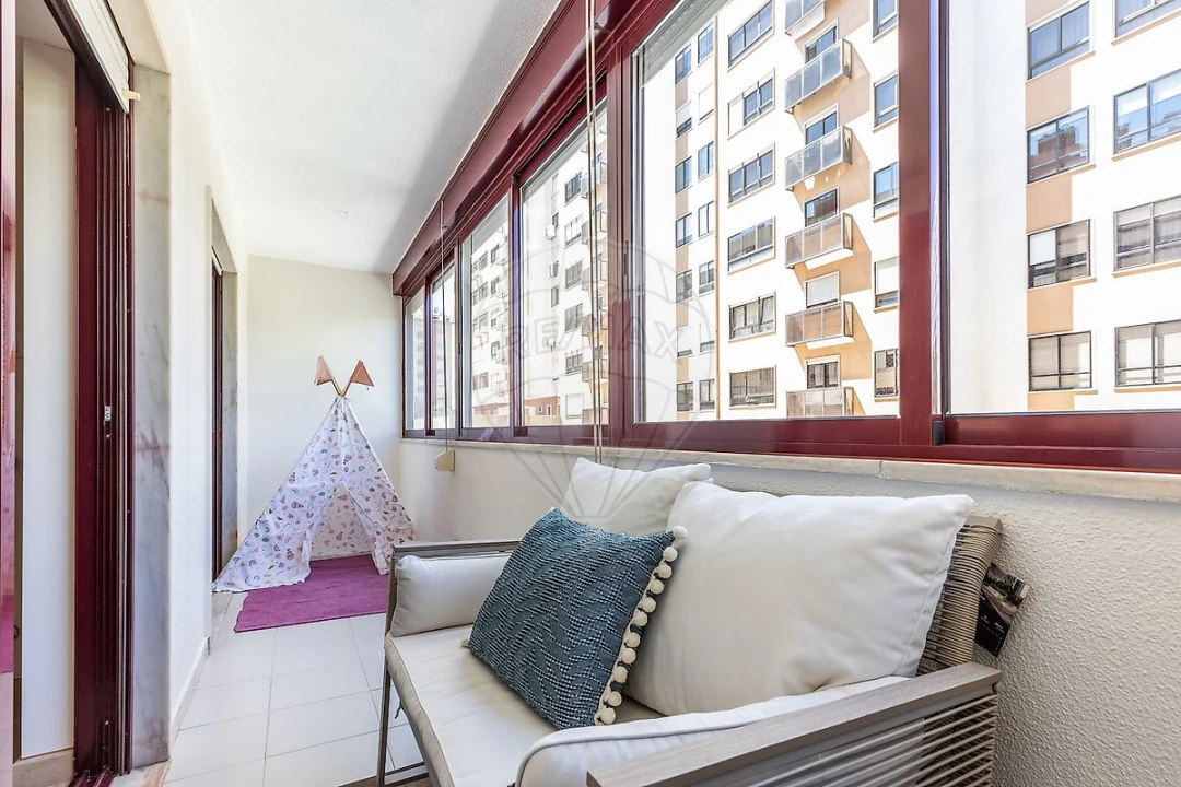 Apartamento T2 para Arrendamento em Alfragide Foto 40