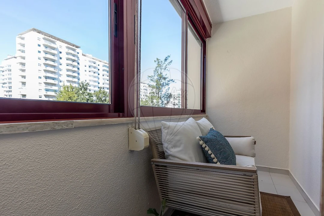 Apartamento T2 para Arrendamento em Alfragide Foto 9