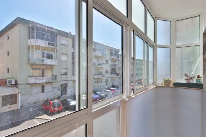 Apartamento T2 para Venda em Algueirão-Mem Martins
