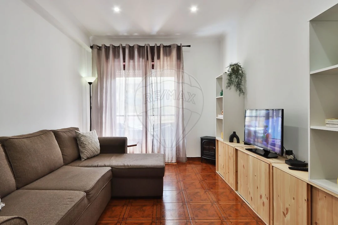 Apartamento T2 para Venda em Algueirão-Mem Martins Foto 5