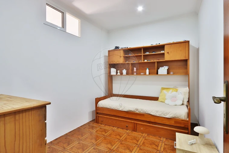 Apartamento T2 para Venda em Algueirão-Mem Martins Foto 11