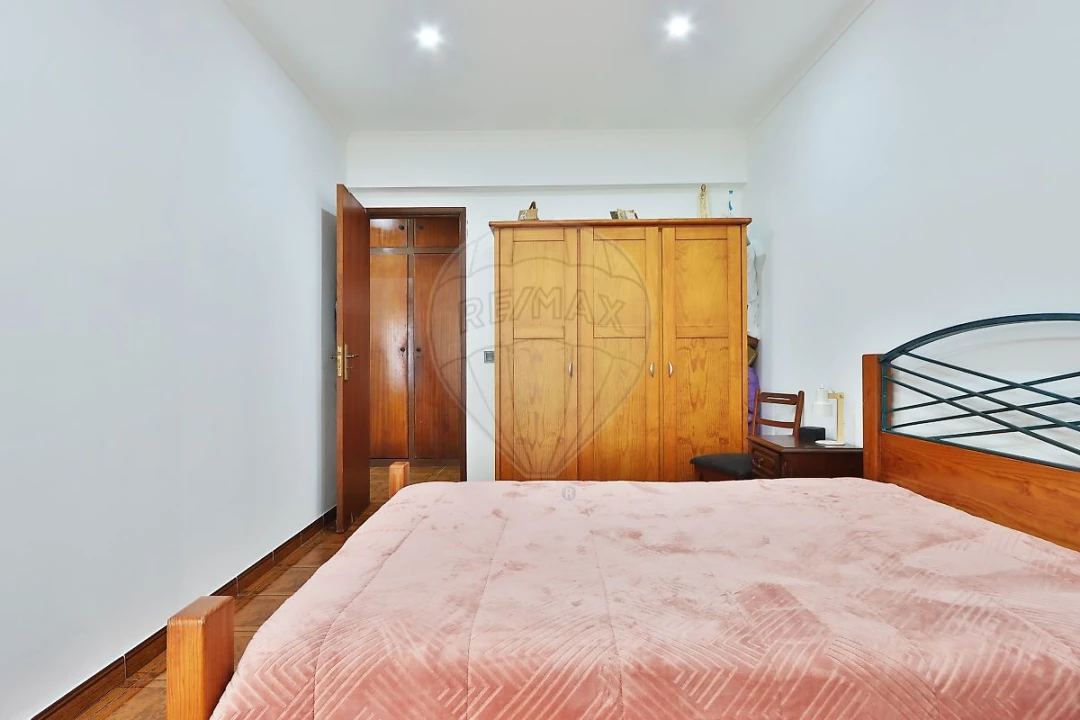 Apartamento T2 para Venda em Algueirão-Mem Martins Foto 10