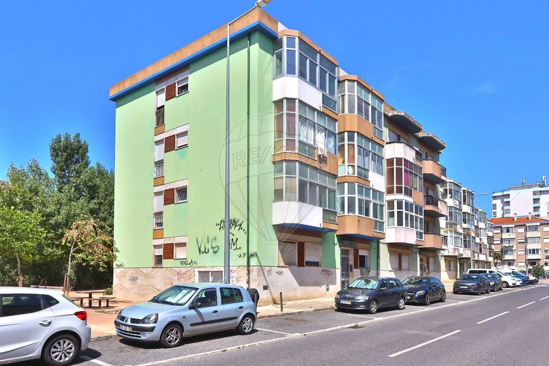 Apartamento T2 para Venda em Algueirão-Mem Martins Foto 21