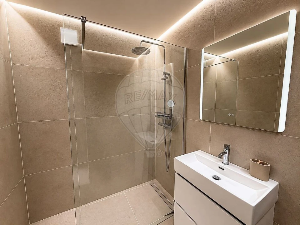 Apartamento T2 para Venda em Oliveira do Douro Foto 7