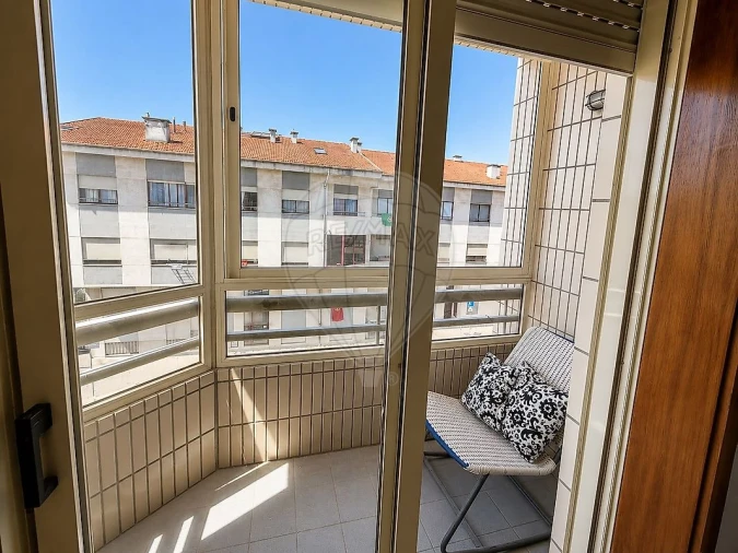 Apartamento T2 para Venda em Oliveira do Douro Foto 4