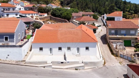 Moradia T2 para Venda em Santa Maria, São Pedro e Matacães