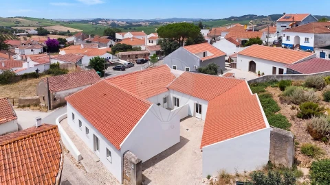 Moradia T2 para Venda em Santa Maria, São Pedro e Matacães