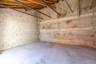 Moradia T2 para Venda em Santa Maria, São Pedro e Matacães