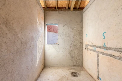 Moradia T2 para Venda em Santa Maria, São Pedro e Matacães