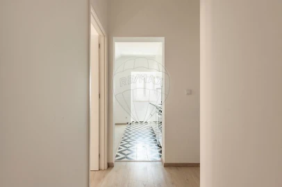 Apartamento T2 para Arrendamento em Ajuda